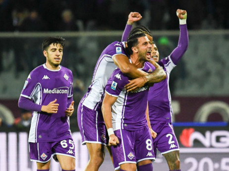 Fiorentina konačno slavila i to sa petardom: Udinezeov golman "zapalio petardu"