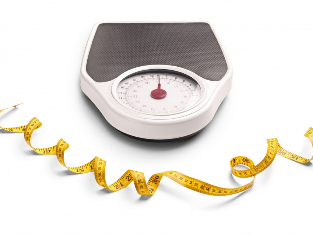 Vaga za merenje kilograma, reper za sastavljanje tima Mančester stija protiv Notingem Foresta