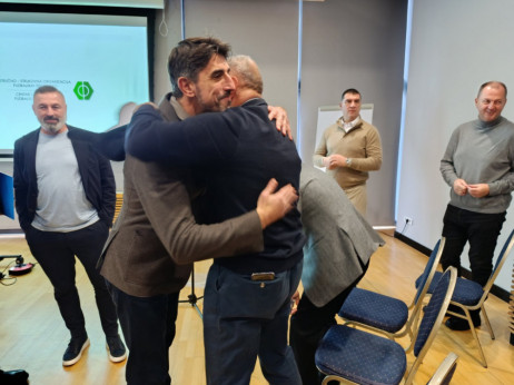 (VIDEO/FOTO) Veljko Paunović za Arena sport: Pauzu koristim za razgovore sa igračima, još tražimo rivale za mart