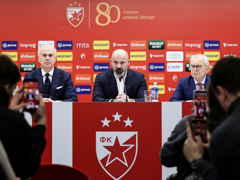 Dejan Stanković, trener Crvene zvezde, na promociji u klubu