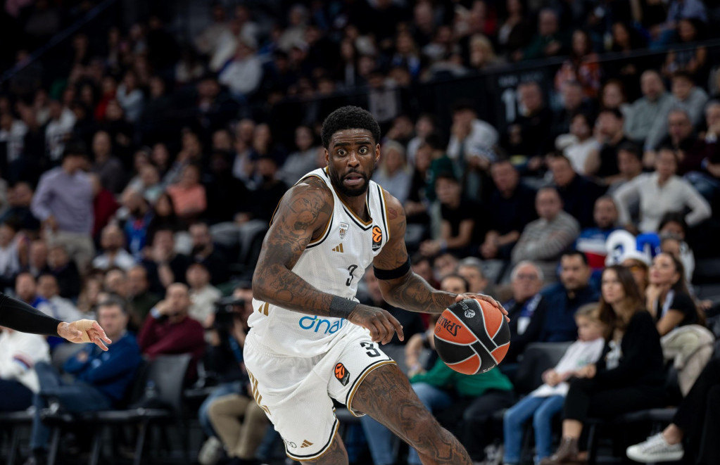 Dvejn Bejkon je vodio Dubai do nove pobede u Evroligi