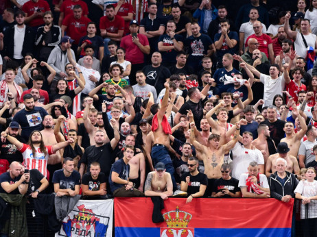 (VIDEO) Navijači Zvezde u Parizu: Crveno-beli će imati jak vetar u leđa