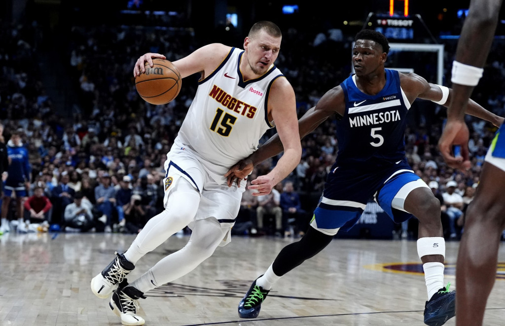 Nikola Jokić i Entoni Edvards