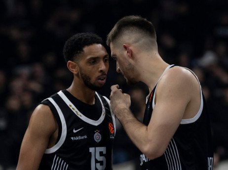 Ako je sve na njemu...