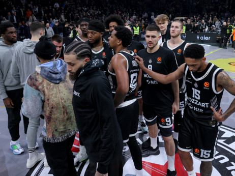 (VIDEO) Zamalo tuča posle meča: Tajrik Džons hteo da se bije sa Grobarima