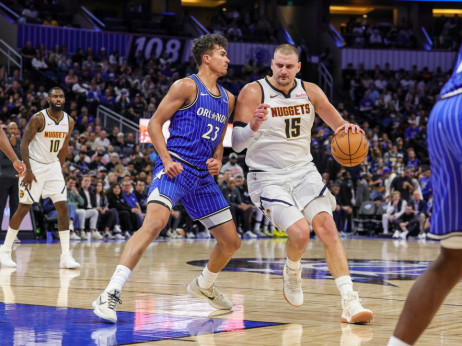 Upitna sudijska odluka koštala Nagetse: Jokićev tripl-dabl malo za pobedu