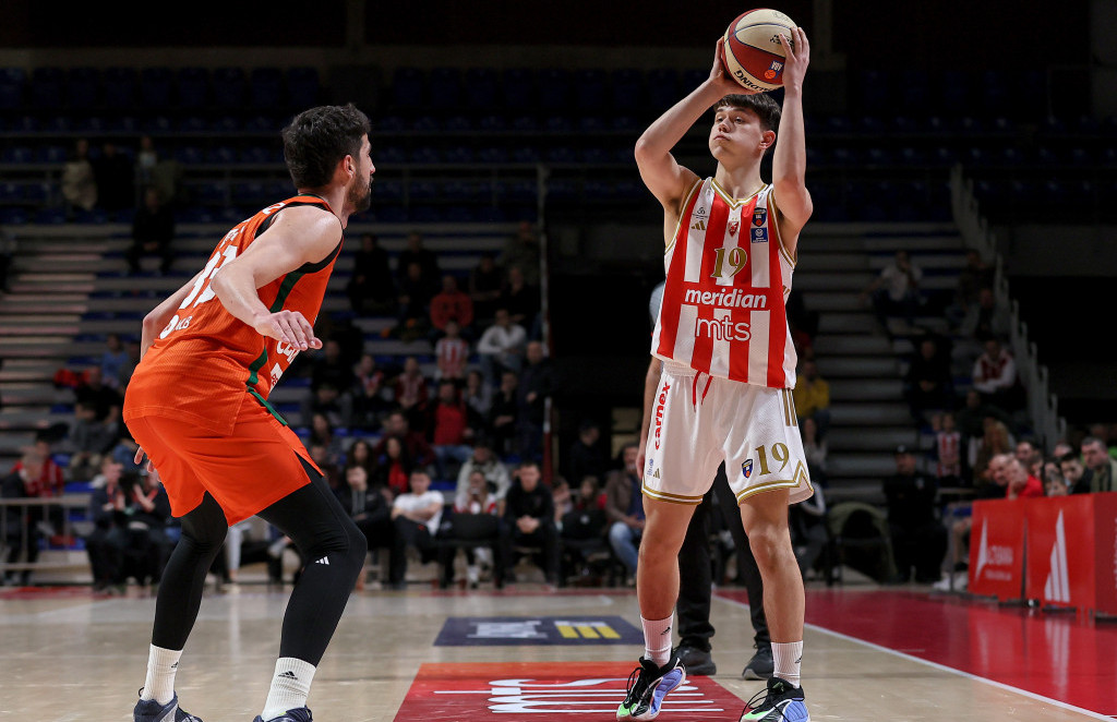 Ognjen Simjanovski je pogodio i trojku na meču