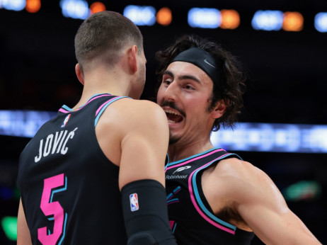 (VIDEO) Spolstra opet hvalio Jovića: "Zabavno je gledati ga"