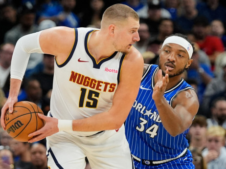 (VIDEO) Pogledajte kako je Jokić stigao na korak do Robertsona