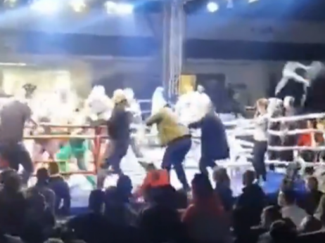 (VIDEO) Opšta tuča na bokserskom meču u Novom Pazaru