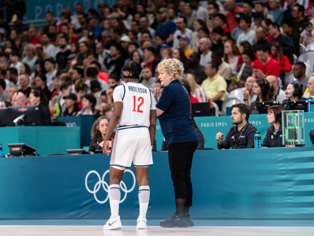 Ivon Anderson, košarkaška reprezentativka Srbije, sa bivšom selektorskom Marinom Maljković