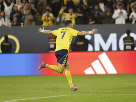 (VIDEO) Navikli smo na Ronaldove golove glavom, ali je za kraj godine ostvario nešto retko viđeno