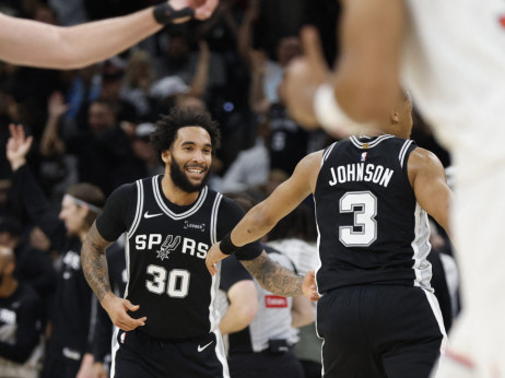 (VIDEO) Nestvarno šutersko veče: Šampeni oborio rekord San Antonija
