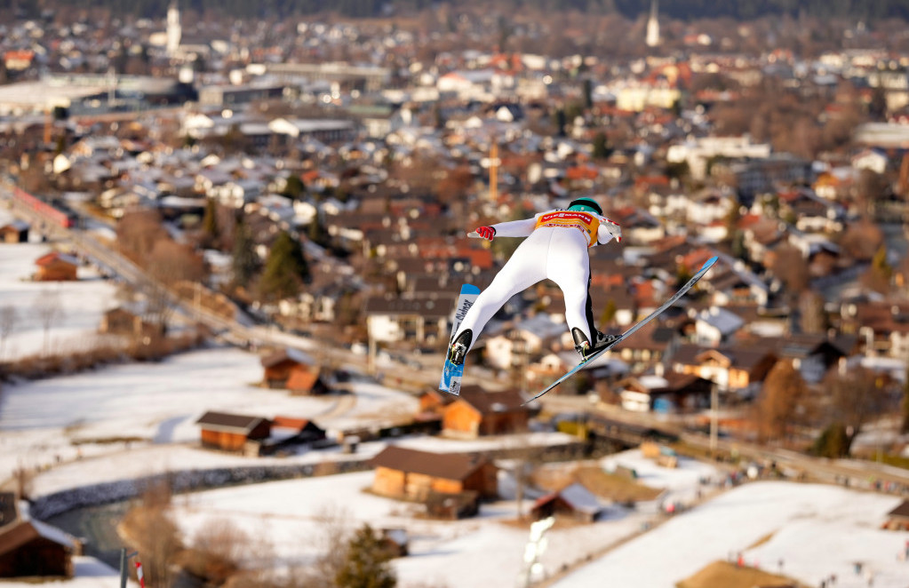 Domen Prevc je leto preko 140m metara u Garmiš-Partenkirhenu