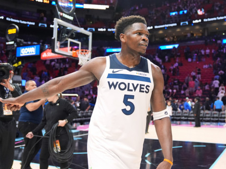 Edvards i Vukovi bolji od Jovića: Minesota prekinula niz Majamija