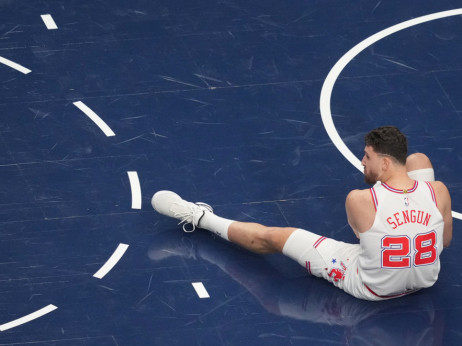 Hjuston u problemima: Šengun se povredio posle 64 sekunde!