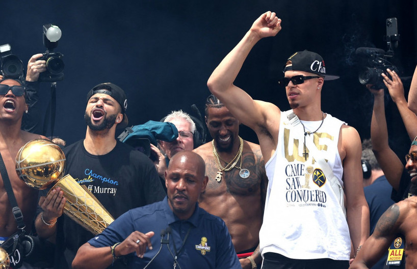 Majkl Porter i Džamal Marej na šampionskoj proslavi