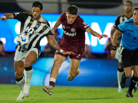 Brazilci kad vole onda i preteruju: Mineiro nudi Hulku ugovor, dokumentarac, čak i statuu ispred stadiona!