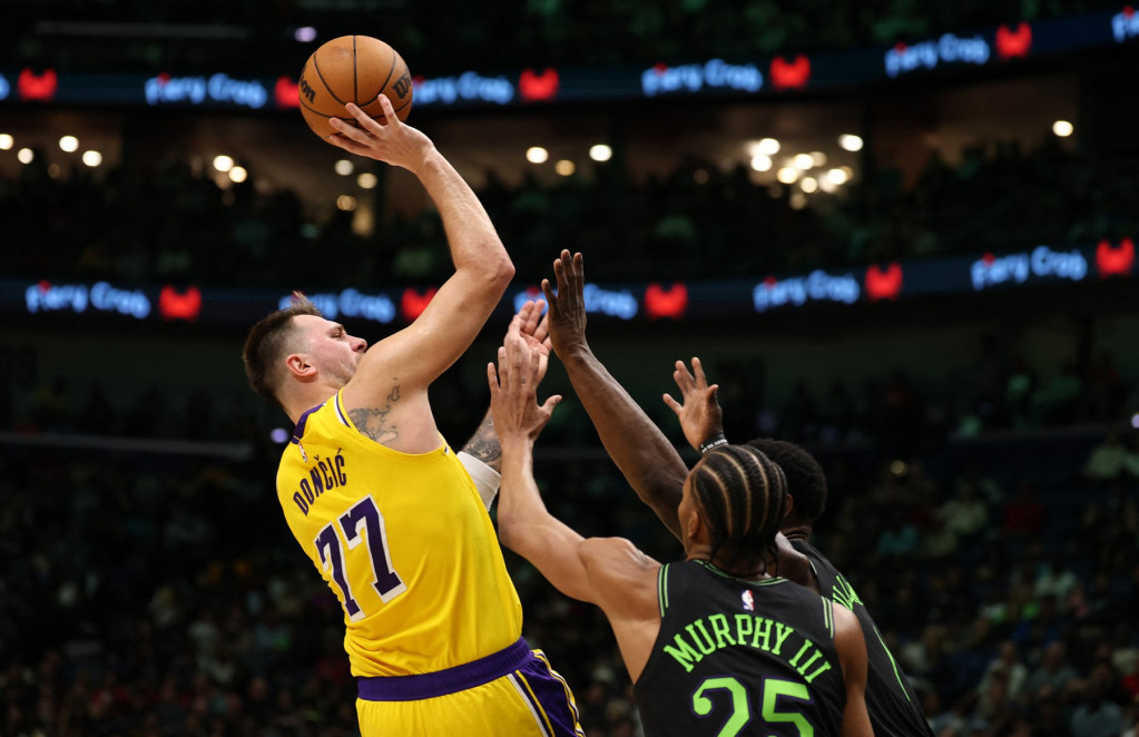 Luka preko igrača Nju Orleansa