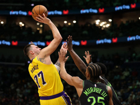 (VIDEO) Nestvaran pogodak Luke Dončića