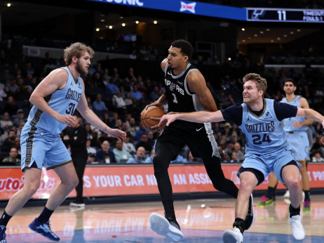 (VIDEO) Aldama i Spenser heroji: Memfis srušio San Antonio