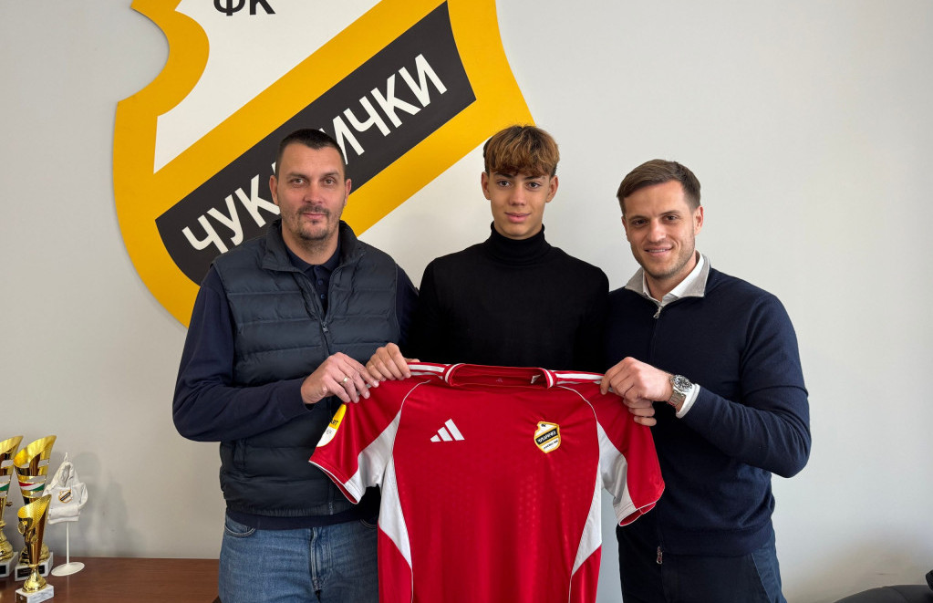 Vuk Davidović na promociji u novom klubiu