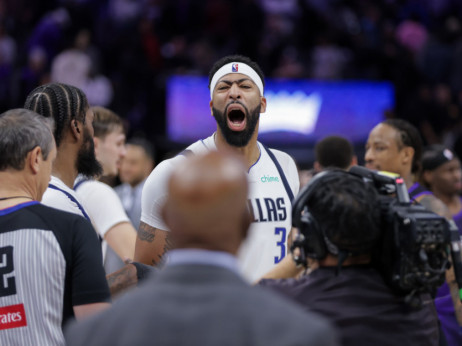 Užasne, ali užasne vesti za Dejvisa i Dalas: Višemesečna pauza na pomolu, Amerikanac ispada iz svih priča za trejd!