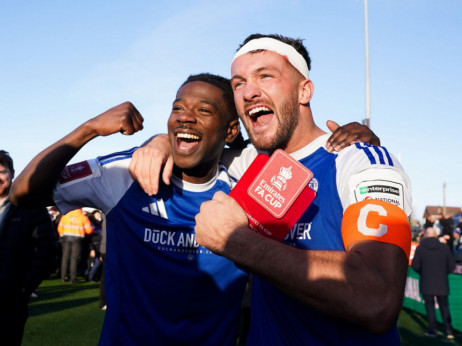 Istorijska senzacija u FA kupu: Šestoligaš izbacio premijerligaša