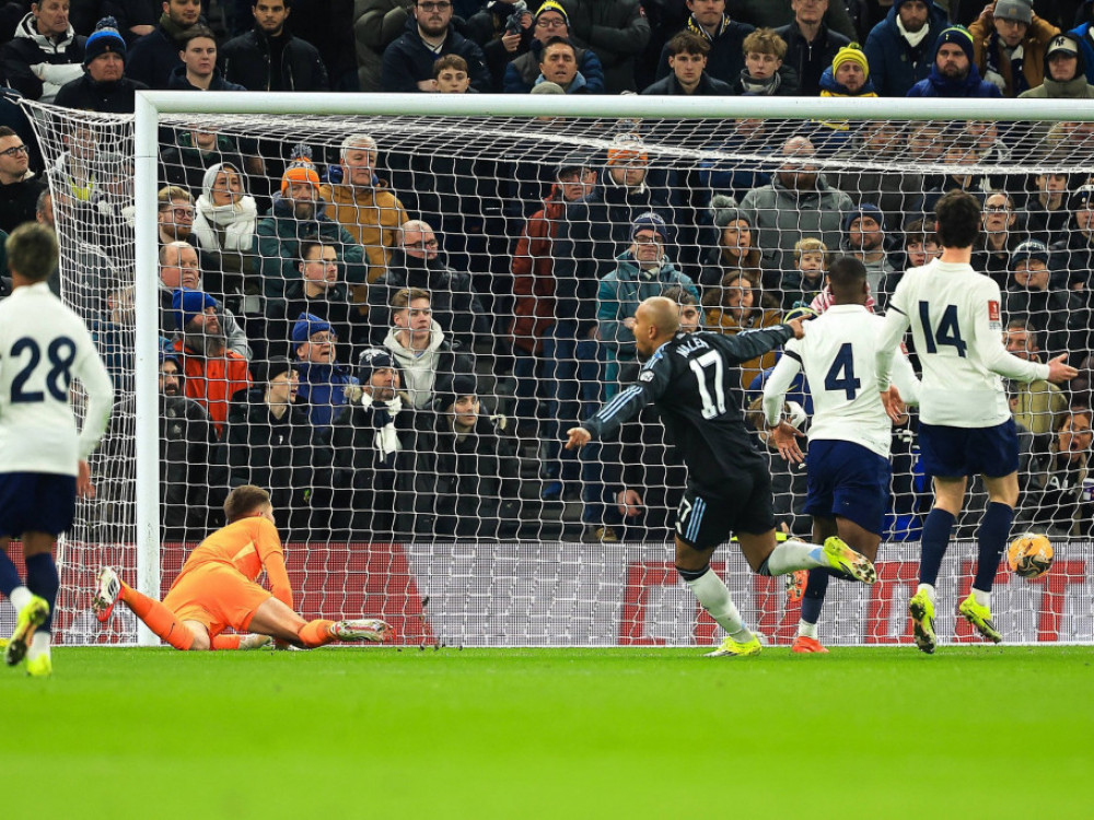 Fudbaleri Totenhema i Aston Vile