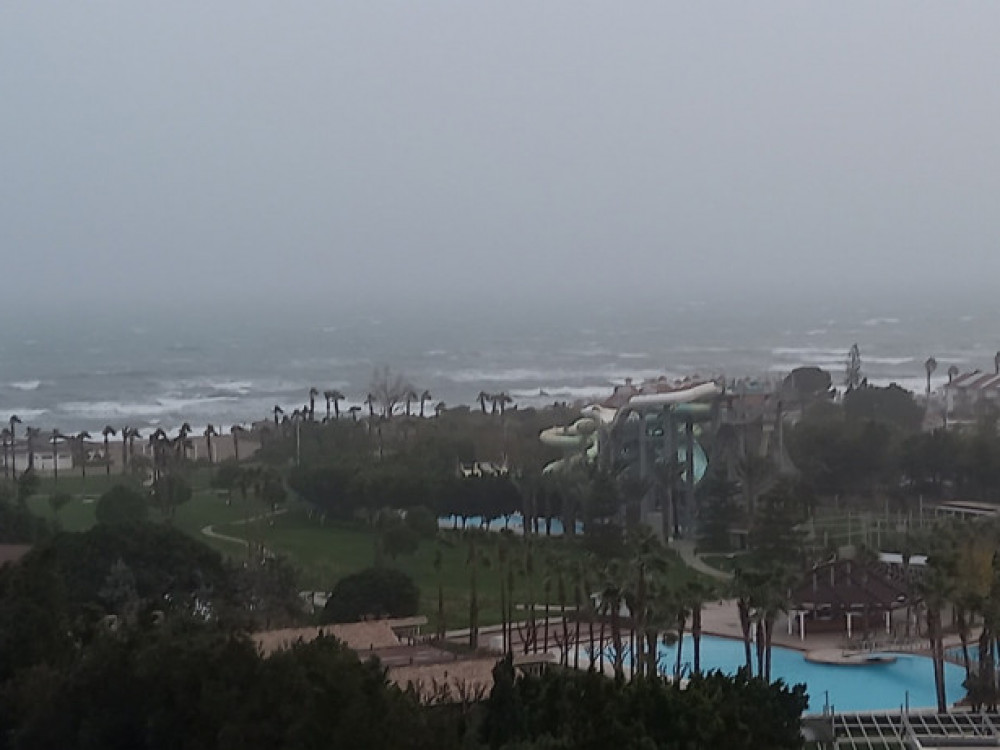 Vetrovito u Antaliji