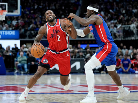 Klipersi nastavili u strašnom ritmu: Pali i Pistonsi