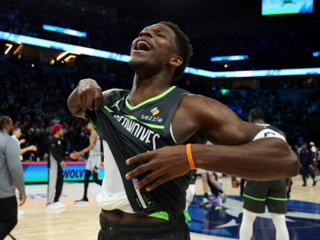 (VIDEO) Ent za pobedu pored Vembija: Minesota pobedila San Antonio