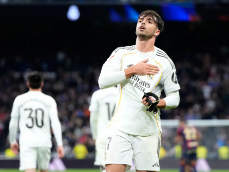 Mbape iz penala i Asensio golčinom pokrenuli Arbeloin Real Madrid
