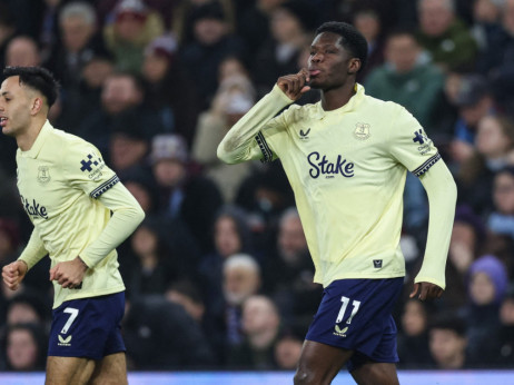Everton ućutkao "Vila Park": Njukasl podbacio protiv Vulverhemptona