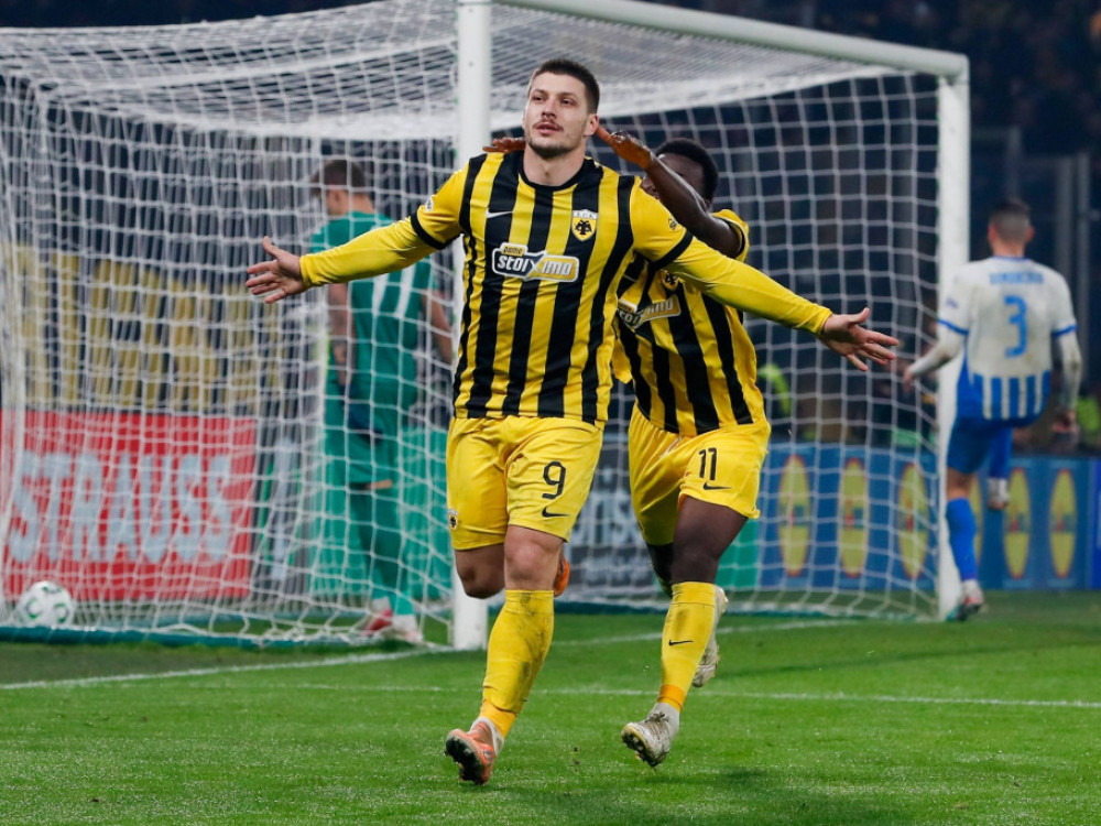 Luka Jović, fudbaler AEK-a, sam pobedio PAO