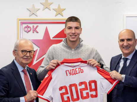 Budućnost Zvezde: Gudelj potpisao novi ugovor sa crveno-belima