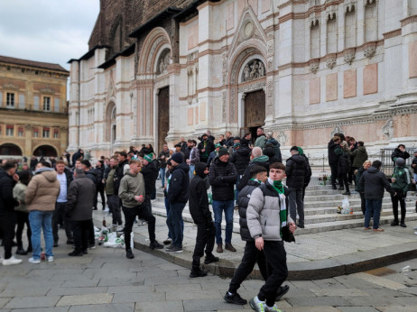 (FOTO/VIDEO) Navijači Seltika "okupirali" Bolonju: Sprema se fešta na "Renati"
