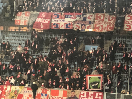 Ori se pesma navijača Zvezde, ali i Malmea