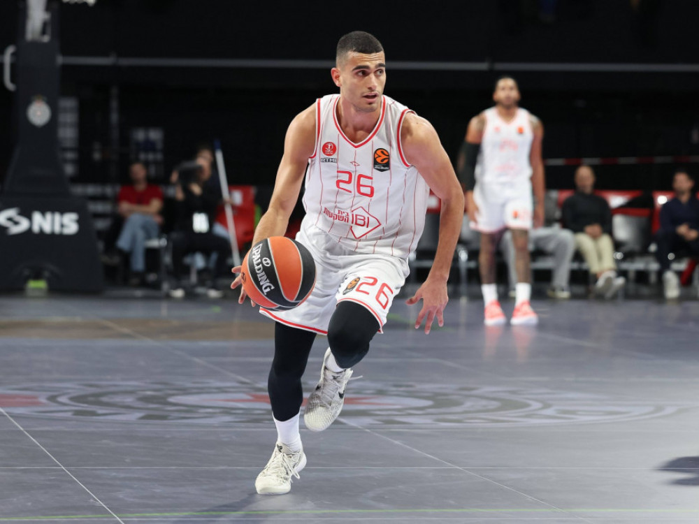 Jam Madar, košarkaš Hapoela