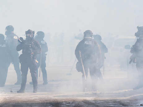 Zbog ubista u Mineapolisu, pomeren meč Minesote i Golden Stejta za ponedeljak