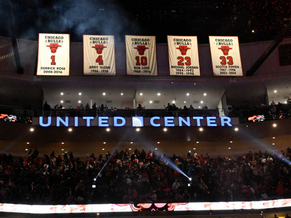 Povlačenje dresa Derika Rouza