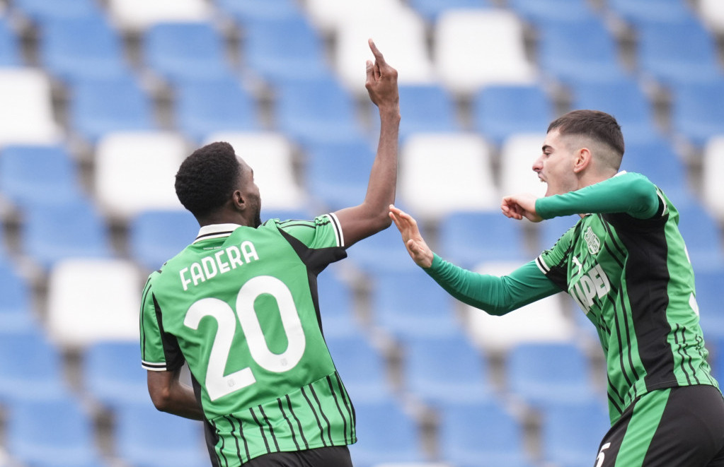 Aliju Fadera slavi gol