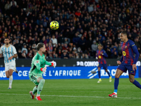 (VIDEO) Barselona opet na vrhu: Sumrak štopera Ovijeda i magične makazice Lamina Jamala