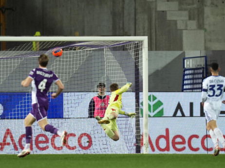 Komo izbacio Fiorentinu i zakazao duel sa Napolijem u Kupu Italije