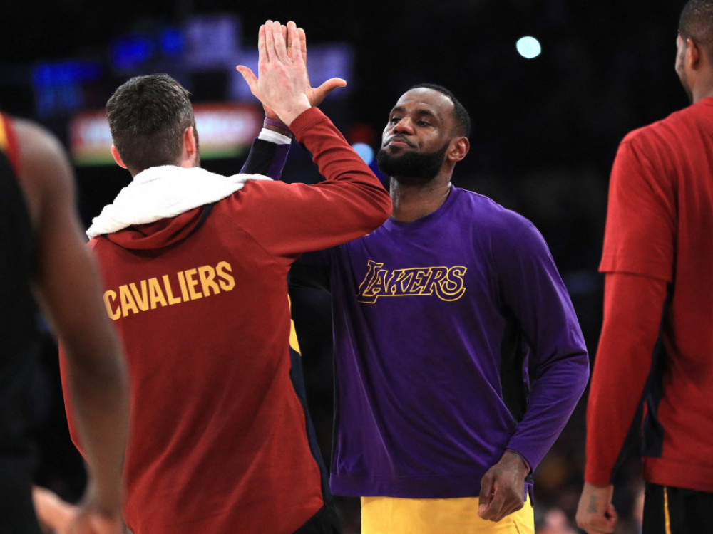 Lebron Džejms, košarkaš Lejkersa na meču sa Klivlendom