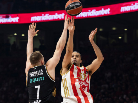 (UŽIVO/VIDEO) Crvena zvezda - Dubai (3/4): Nvora nosi Zvezdu, velika borba u "Areni"