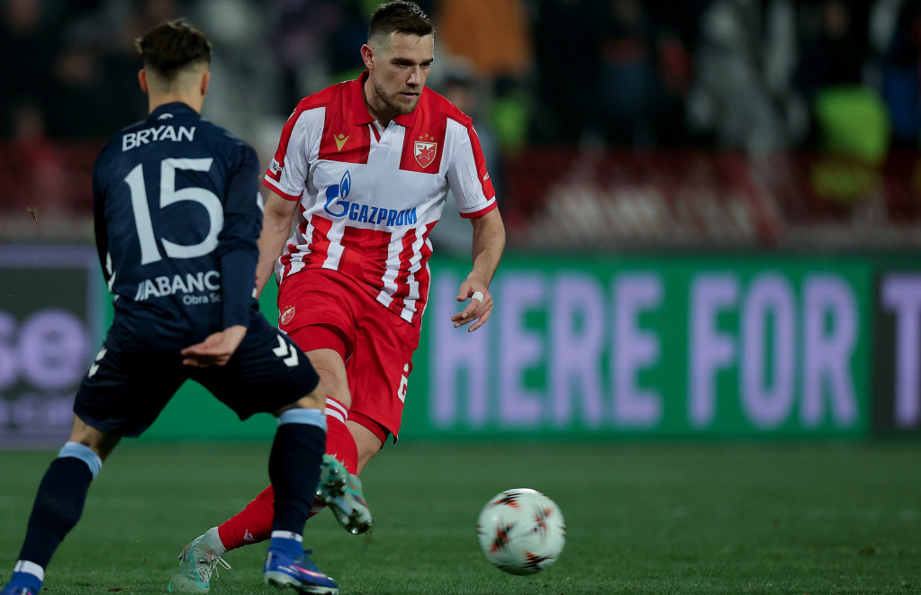 Brajan Saragosa u duelu sa Timijem Maksom Elšnikom