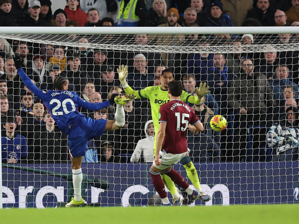 Žoao Pedro postiže prvi gol Čelsija