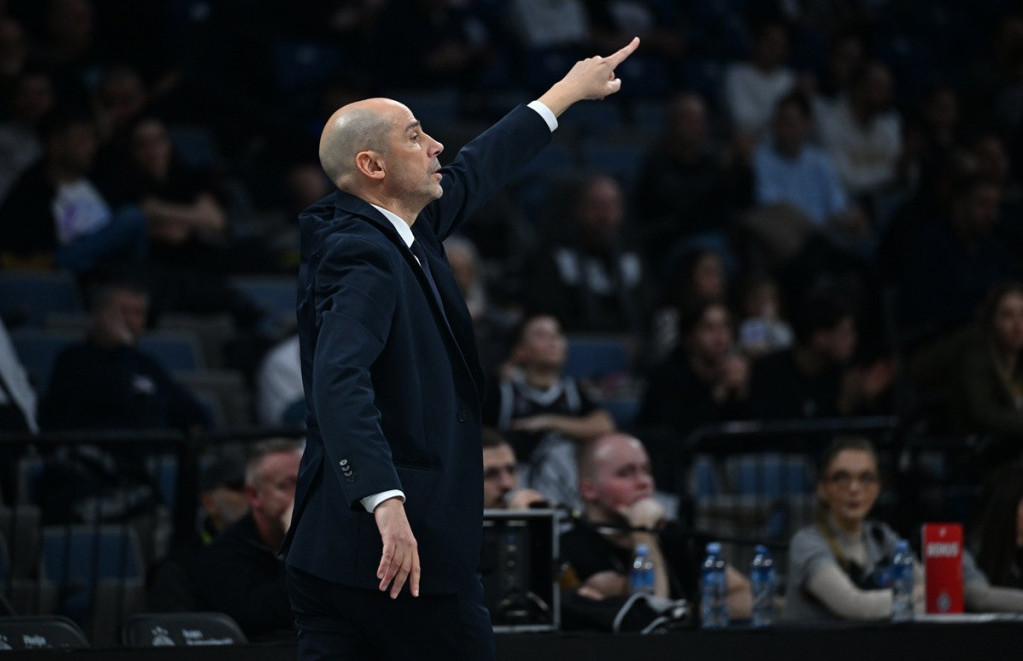 Đoan Penjaroja, trener Partizana