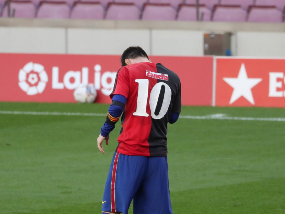 Lionel Mesi u dresu Njuels Old Bojsa